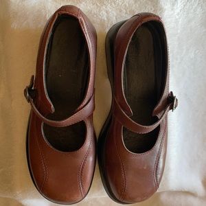 Dansko Mary Janes, Size 39